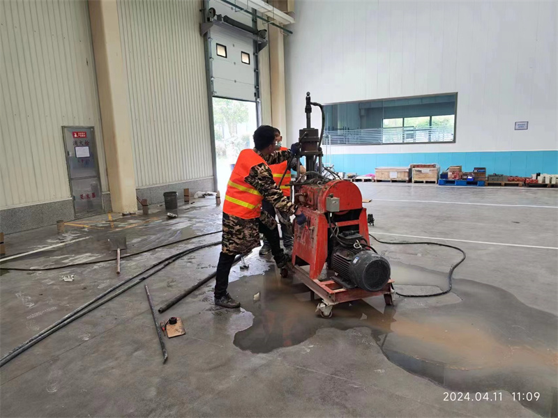 道里厂房地面下沉塌陷注浆加固施工